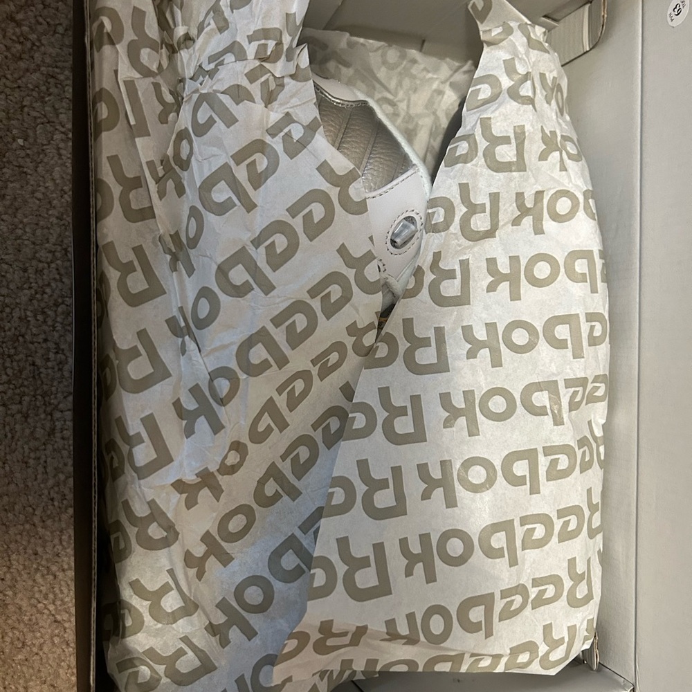 NWT/NIB Rbk Question mid - Picture 7 of 13